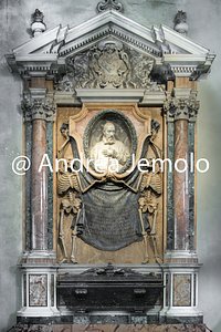 Chiesa di San Pietro in Vincoli Monumento funebre del Cardinale Mariano Pietro Vecchiarelli | Andrea Jemolo