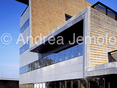 Fiumicino town hall Detail of the front west | Andrea Jemolo