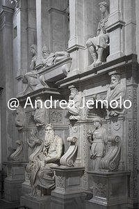 San Pietro in Vincoli Mausoleo di Giulio II - Insieme da destra - Nuova illuminazione | Andrea Jemolo