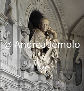 Certosa di San Martino Chiostro Grande - Busto marmoreo di Nicola Albergati | Andrea Jemolo