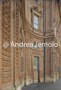 Palazzo Carignano Facciata - Porta di accesso alla scala di servizio | Andrea Jemolo