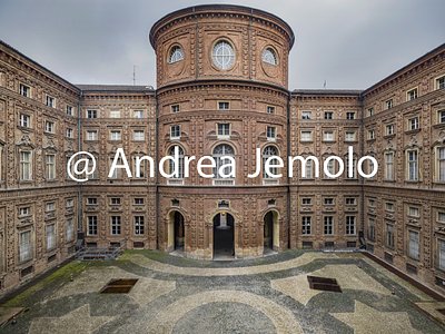 Palazzo Carignano Courtyard | Andrea Jemolo