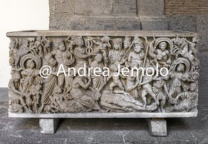 Museo Archeologico Nazionale Sarcofago di Prometeo da Pozzuoli | Andrea Jemolo