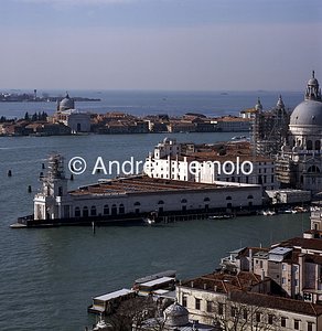 Museo e Centro d'arte di Punta della Dogana Visione d'insieme dall'alto | Andrea Jemolo