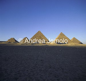 Complesso delle piramidi Lato sud | Andrea Jemolo