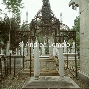 Sultan Mehmet Fatih Camii Cimitero - Tomba | Andrea Jemolo