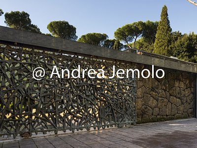 The monument to the Fosse Ardeatine’s martyrs The entrance with the large gate by Mirko Basaldella | Andrea Jemolo
