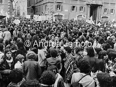Italian Comunist Party Demonstration for the law on abortion | Andrea Jemolo