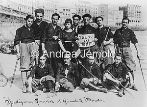 Squadra fascista dopo una spedizione contro il giornale democratico "Il Mondo"  | Andrea Jemolo