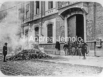 The fascist squad occupy the Chamber of Labour in Turin.  | Andrea Jemolo