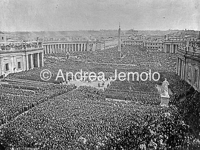  Papal Blessing in Saint Peter | Andrea Jemolo