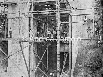  Construction of an arch | Andrea Jemolo