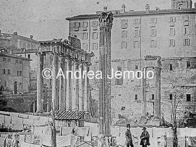  Panni stesi al Foro romano, sullo sfondo il Campidoglio | Andrea Jemolo