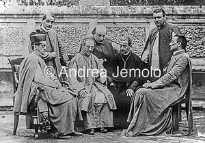  Gruppo di prelati nella anticamera segreta di Papa Pio IX | Andrea Jemolo