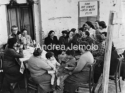 Italian Comunist Party Women from a working-class neighborhood attend at a Festa dell'Unità | Andrea Jemolo