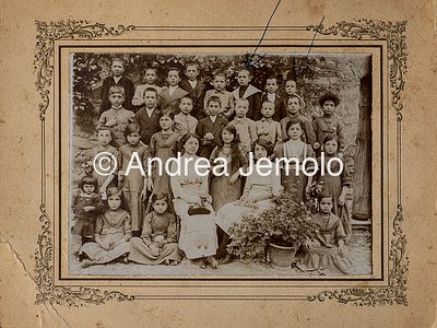  Class photography of an institute for poor children | Andrea Jemolo