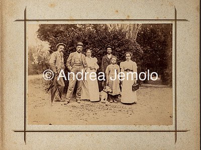 Family group with a dog | Andrea Jemolo