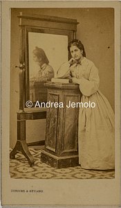  Ritratto di donna allo specchio | Andrea Jemolo