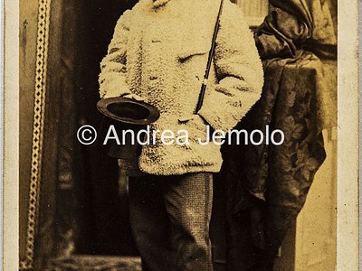  Portrait of  man dressed elegantly | Andrea Jemolo
