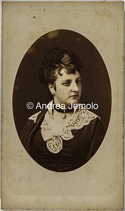  Ritratto di donna | Andrea Jemolo