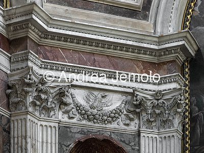 Basilica di Santa Maria del Popolo Cappella Chigi - Architrave decorata con bassorilievo | Andrea Jemolo