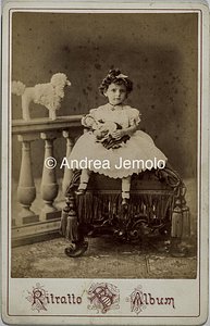  Ritratto di una bambina con la bambola | Andrea Jemolo