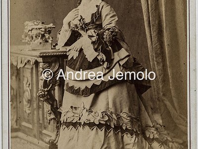  Portrait of young woman in a flashy dress | Andrea Jemolo