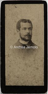  Uomo com barba e baffi | Andrea Jemolo