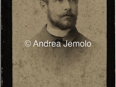  Uomo com barba e baffi | Andrea Jemolo
