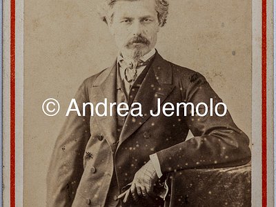  Man dressed elegantly with gloves | Andrea Jemolo