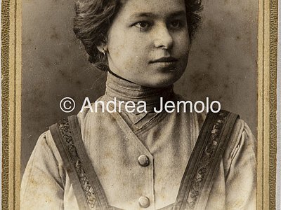 Portrait de femme russe avec la robe traditionnelle | Andrea Jemolo