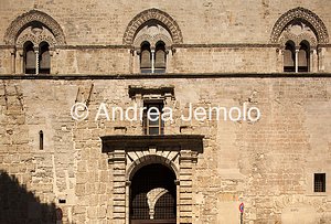 Palazzo Chiaramonte - Steri Particolare della facciata | Andrea Jemolo