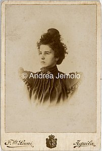 Ritratto di donna | Andrea Jemolo