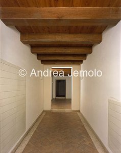 Edificio Residenziale in via Orsini - Particolare Prospetto ovest - Androne | Andrea Jemolo