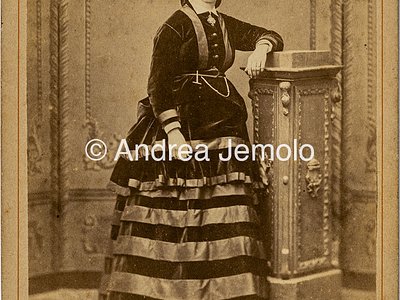  Portrait of a lady of the upper middle class | Andrea Jemolo