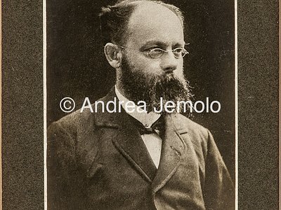  Man with beard, mustache and glasses | Andrea Jemolo