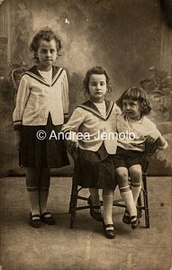  Ritratto di tre bambineI vestite alla "Marinara" | Andrea Jemolo