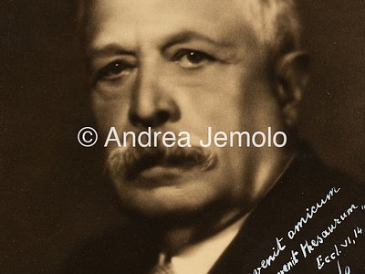 Photo with autograph and dedication Portrait of Vittorio Emanuele Orlando | Andrea Jemolo