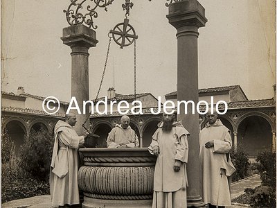  Friars of the Charterhouse of Florence collect water from the well | Andrea Jemolo