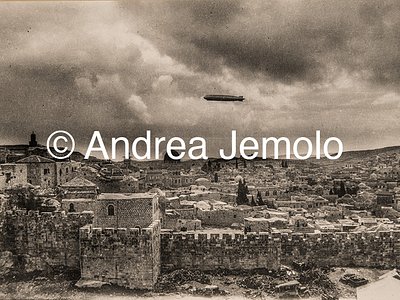  The airship Graf Zappelin crosses the sky of Jerusalem | Andrea Jemolo