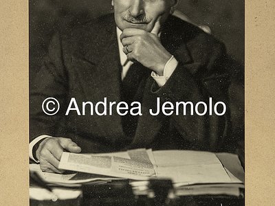  Portrait of Luigi Einaudi, President of the Italian Republic, photograph with dedication and signed | Andrea Jemolo