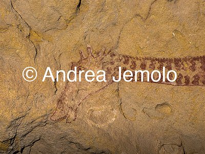  Cave painting of a sleeping giraffe, Tassili n’Ajjer, Tadart Rouge | Andrea Jemolo