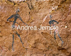  Dipinto rupestre raffigurante due uomini, Tassili n’Ajjer, Tadart Rouge - Periodo delle teste tonde | Andrea Jemolo