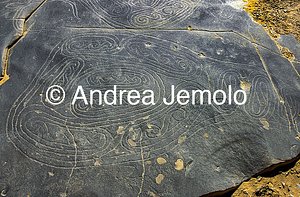  Graffiti, incisioni rupestri, oasi di Iherir, Tassili n’Ajjer, Tadart Rouge | Andrea Jemolo