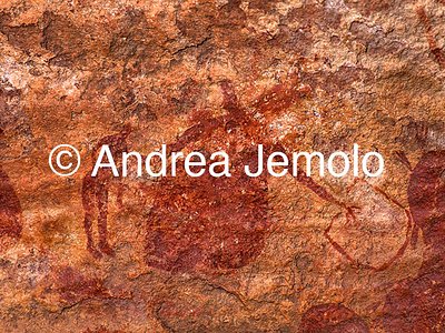  Rock painting depicting two warriors armed with spears, Tassili n’Ajjer, Tadart Rouge - Period of the horse | Andrea Jemolo