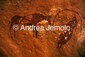  Dipinto rupestre raffigurante animali, Tassili n’Ajjer, Tadart Rouge - Periodo bovidiano | Andrea Jemolo