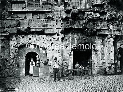  Craft activity inside the arcades of the Theatre of Marcello | Andrea Jemolo