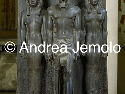 Egyptian museum Triad of Micerino - 17° nomoi, Scist, Giza | Andrea Jemolo
