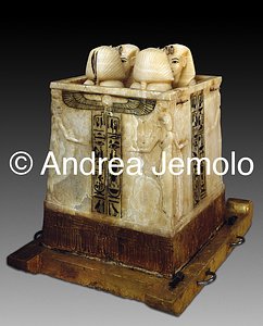 Museo Egizio Vaso canopico di Tutankhamon, Tebe | Andrea Jemolo