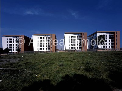 Buildings in via Aspertini Amico The complex from south | Andrea Jemolo